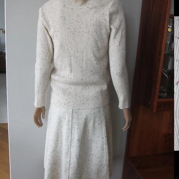 Beautiful 70’s Vintage Italian Confetti Wool Blend Sweater, Tank and skirt - Picture 7 of 10